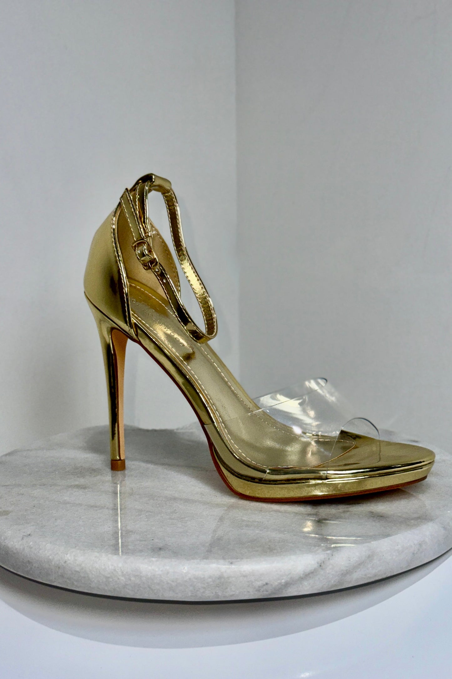 Tacón  Dorado Transparente
